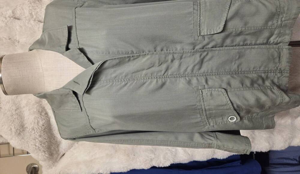 NEW RENUAR women's long sleeve blouse in aloe